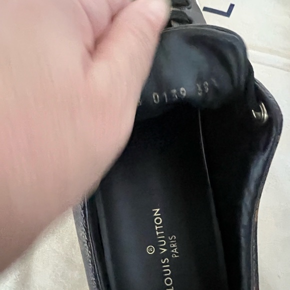 Louis vuitton sneakers in excellent condition - Picture 5 of 5